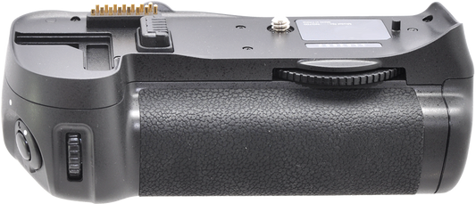 Pro series Multi-Power Battery Grip For Nikon D7000