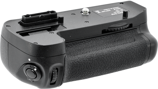 Pro series Multi-Power Battery Grip For Nikon D7100